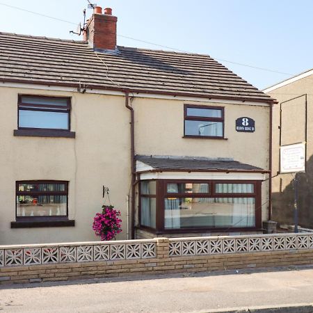 8 Heatons Bridge Road Villa Ormskirk Exteriör bild